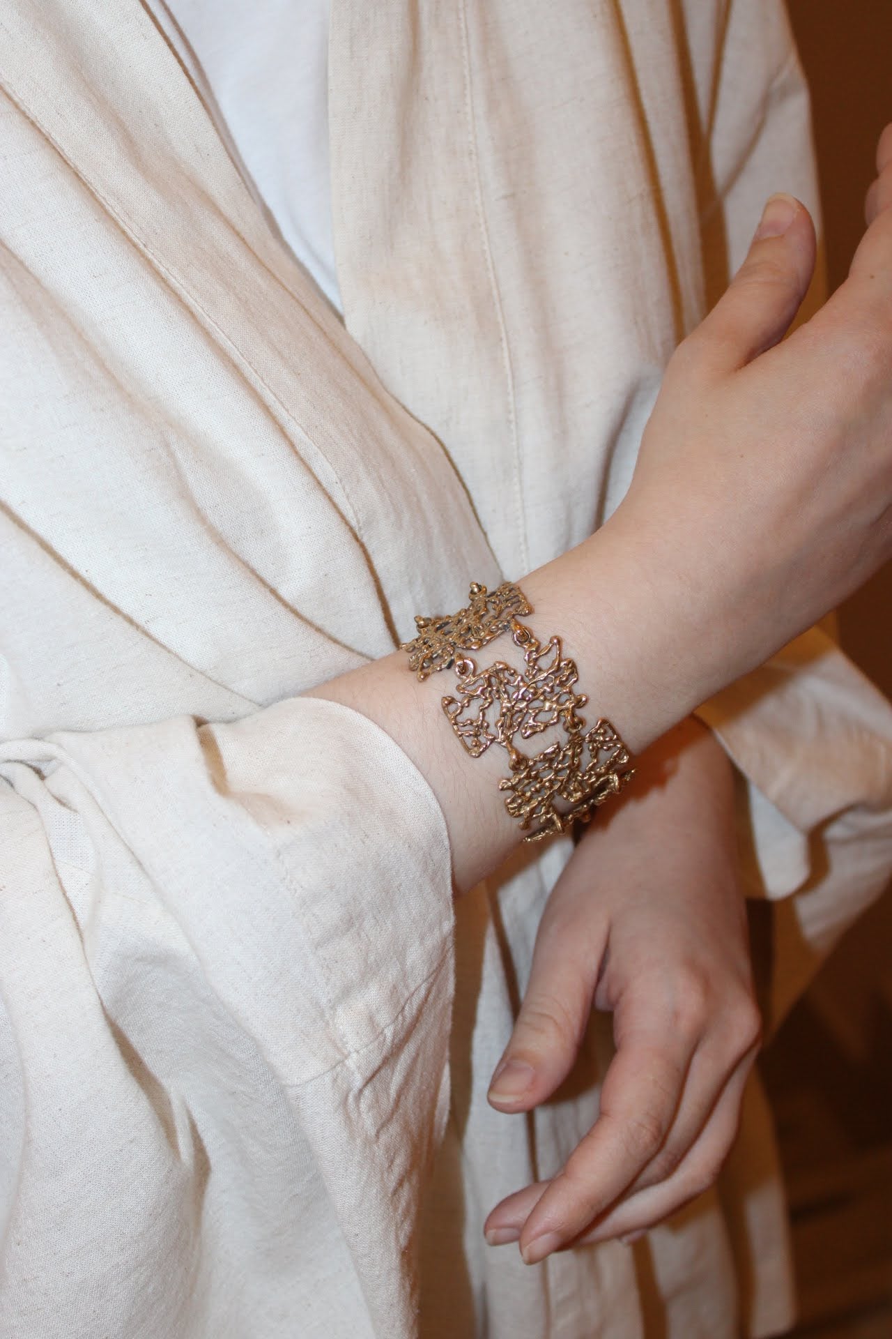 The Shadow of Peaches Tree |Bracelet|
