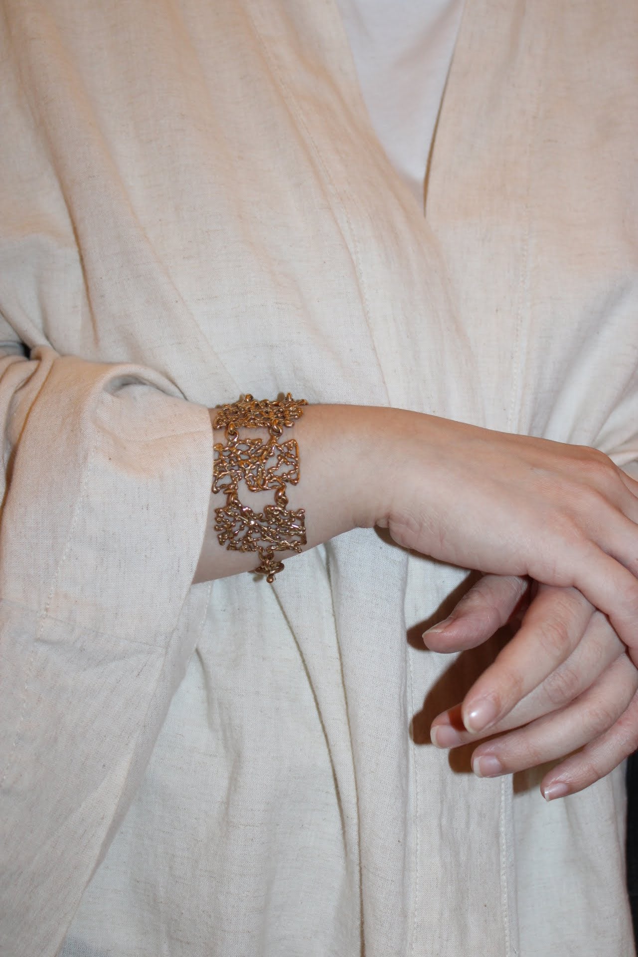 The Shadow of Peaches Tree |Bracelet|
