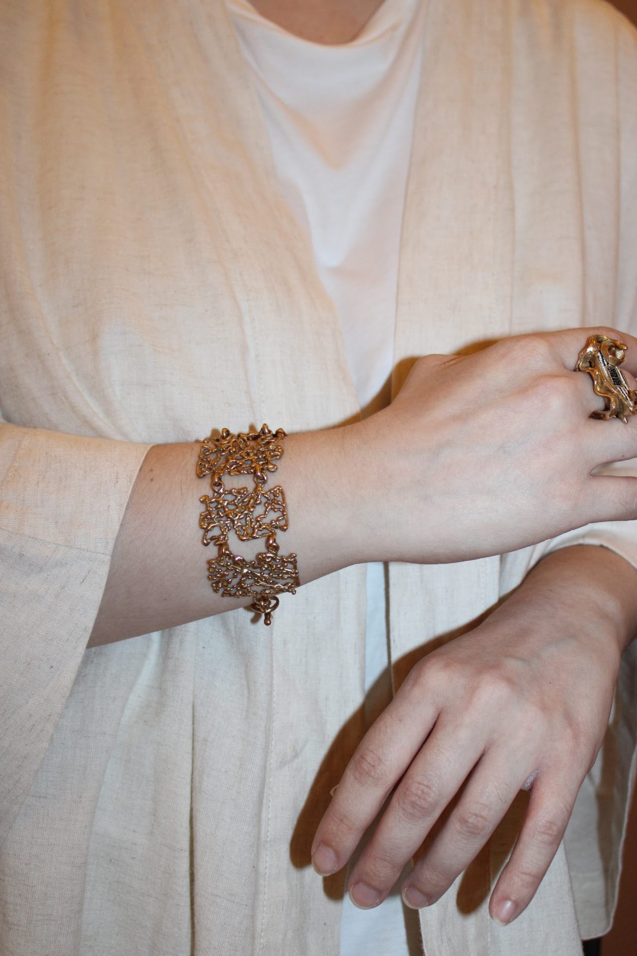 The Shadow of Peaches Tree |Bracelet|
