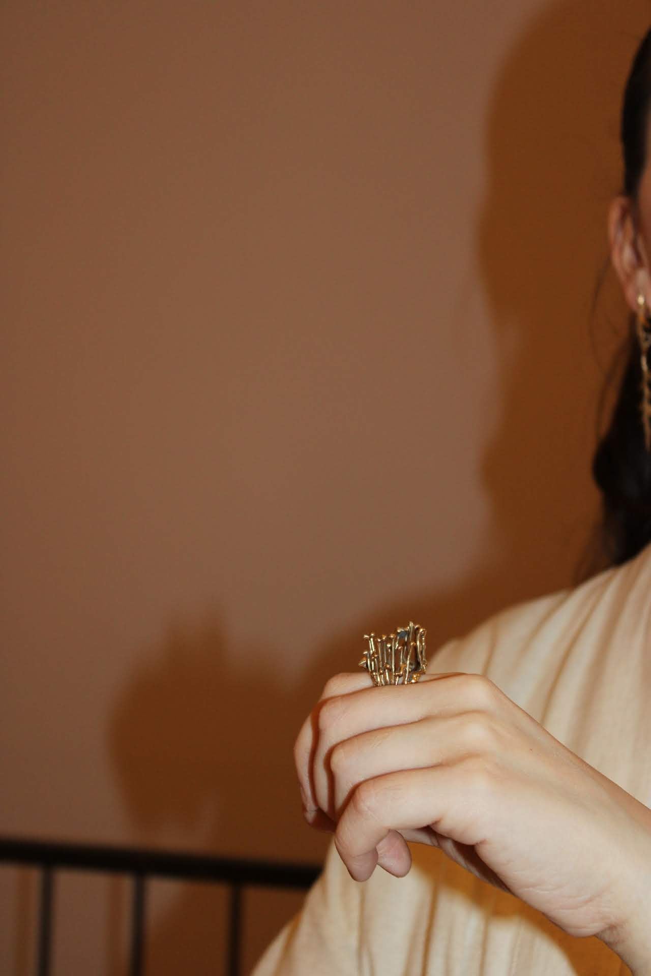 Intueri |ring|