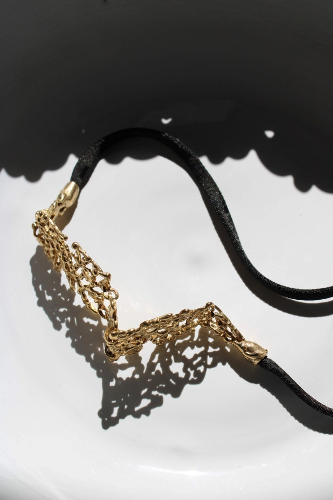 The Shadow of Peaches Tree |Necklace|