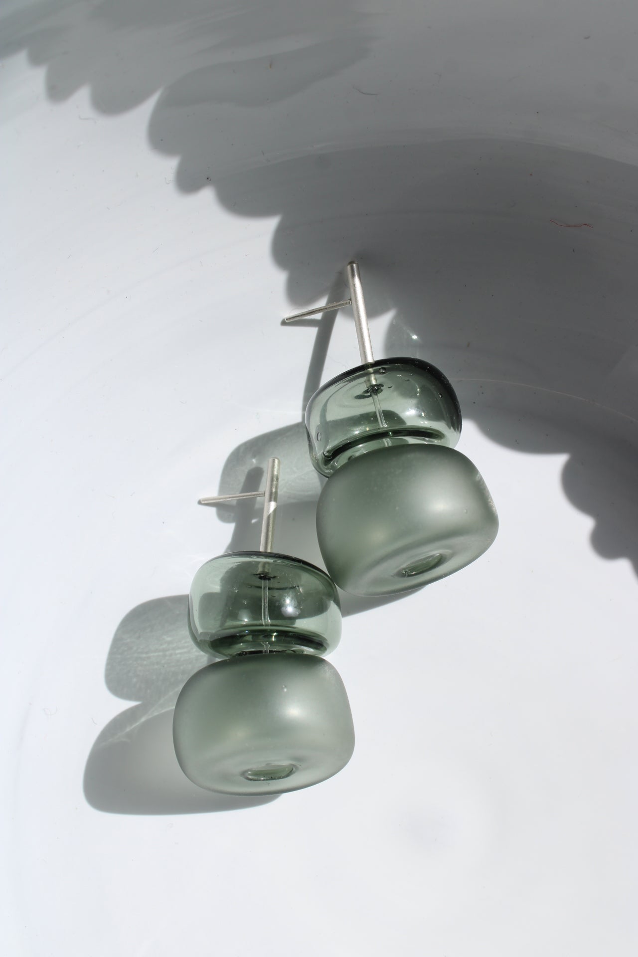 Agapurni NO. 6 in Smoky |Earrings|