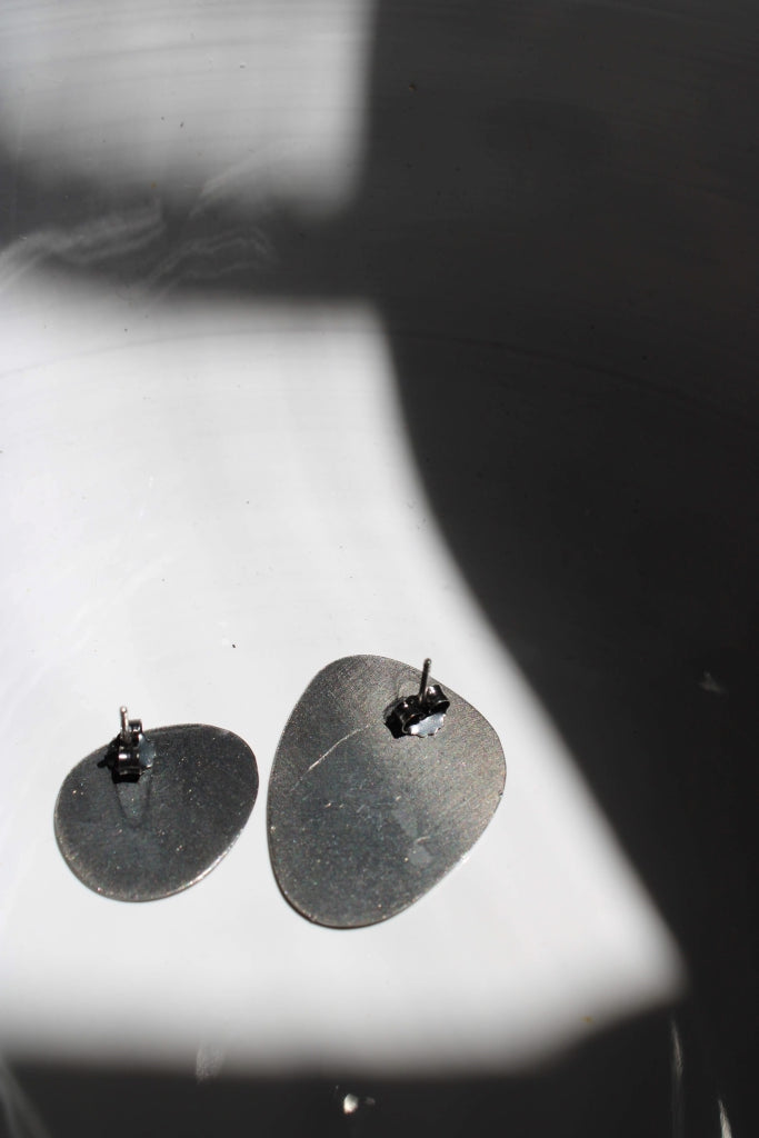 Stone Asymmetrical in Black |Earrings|
