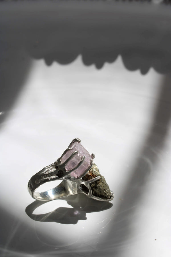 Tongue-in-Cheek |Ring| - UNIQUE PIECE