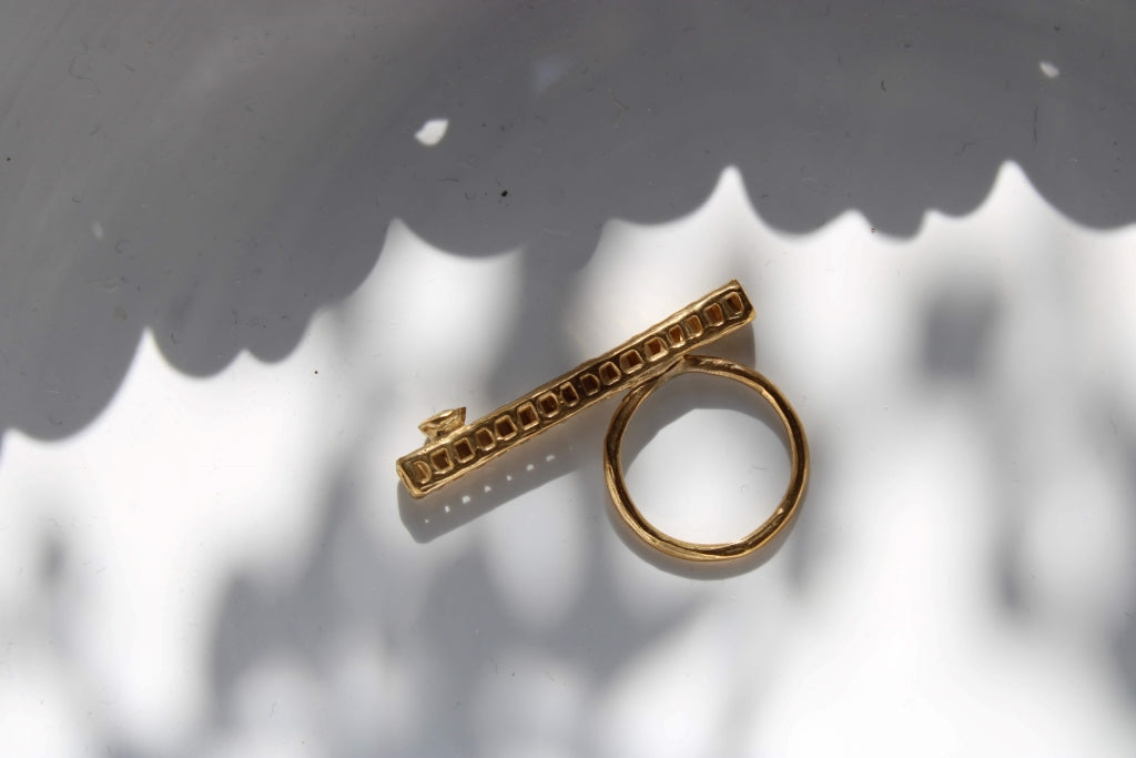 Side-Eye |Ring|