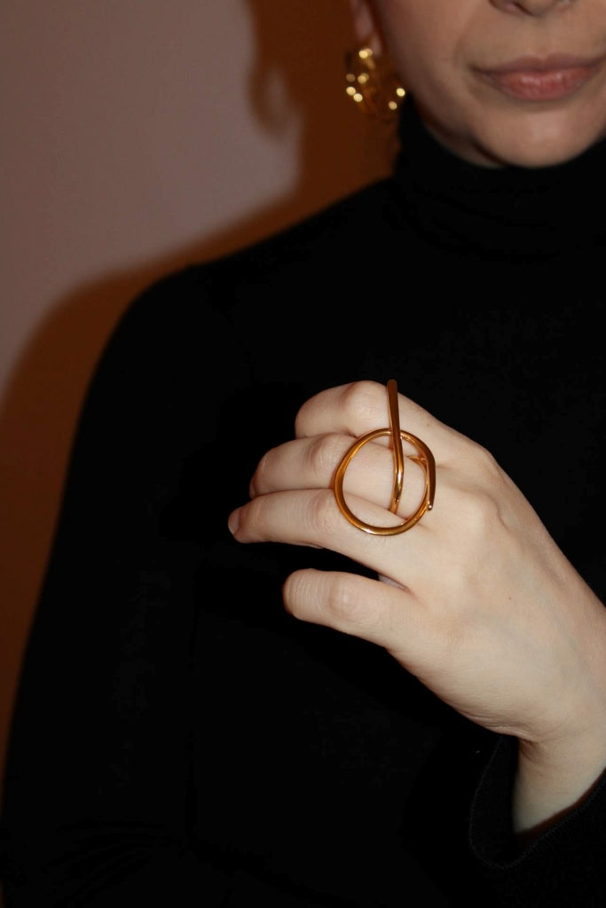 Theta in Gold |Ring|