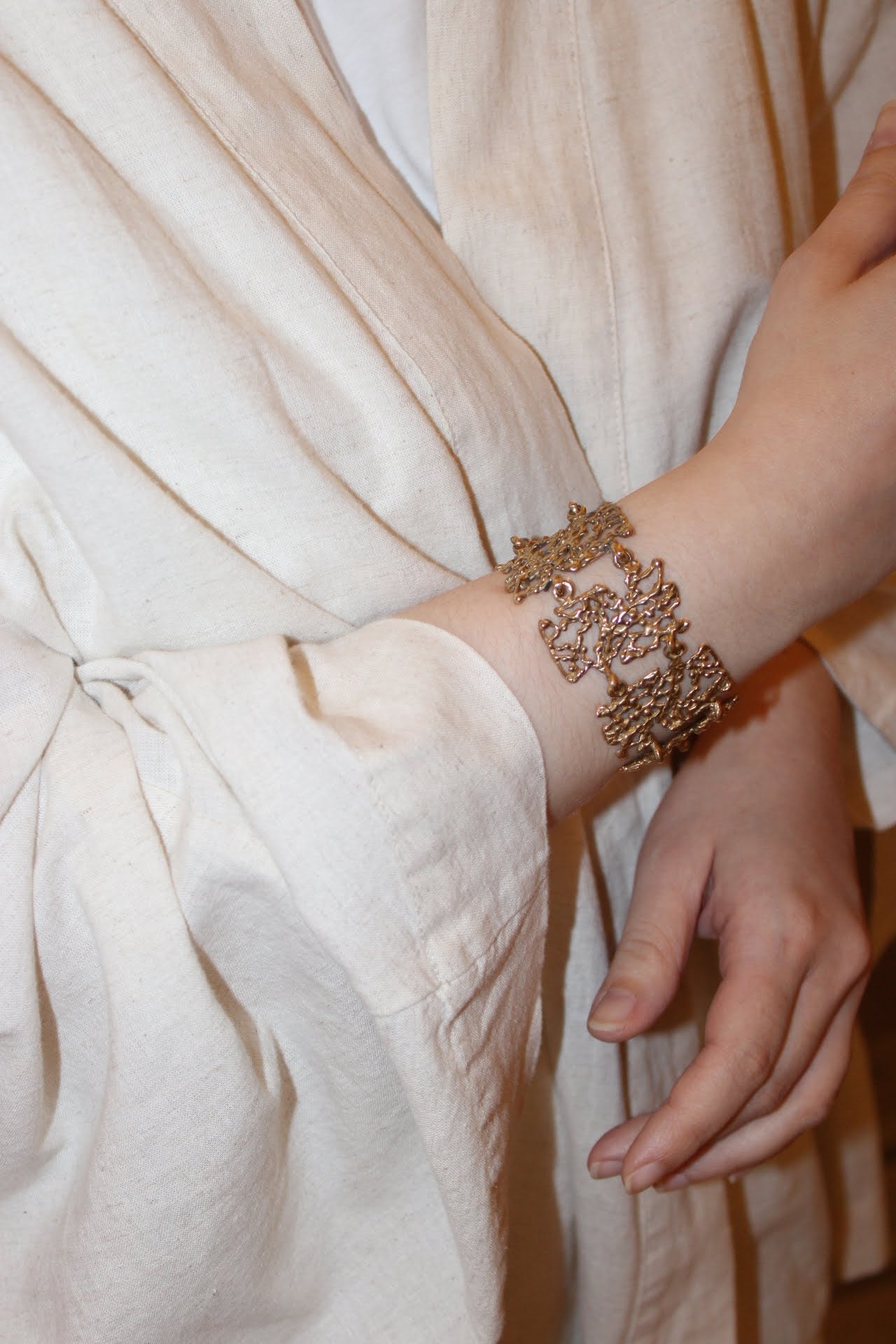 The Shadow of Peaches Tree |Bracelet|