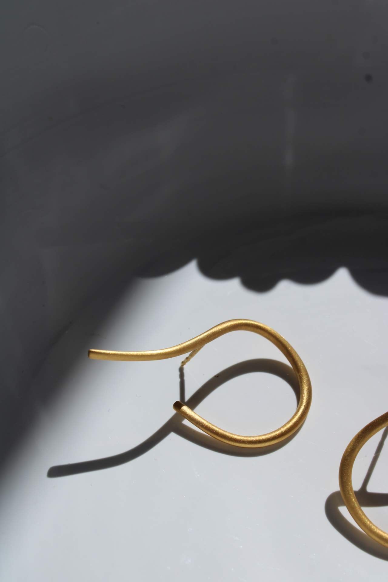 Rho in Matte Gold |Earrings|