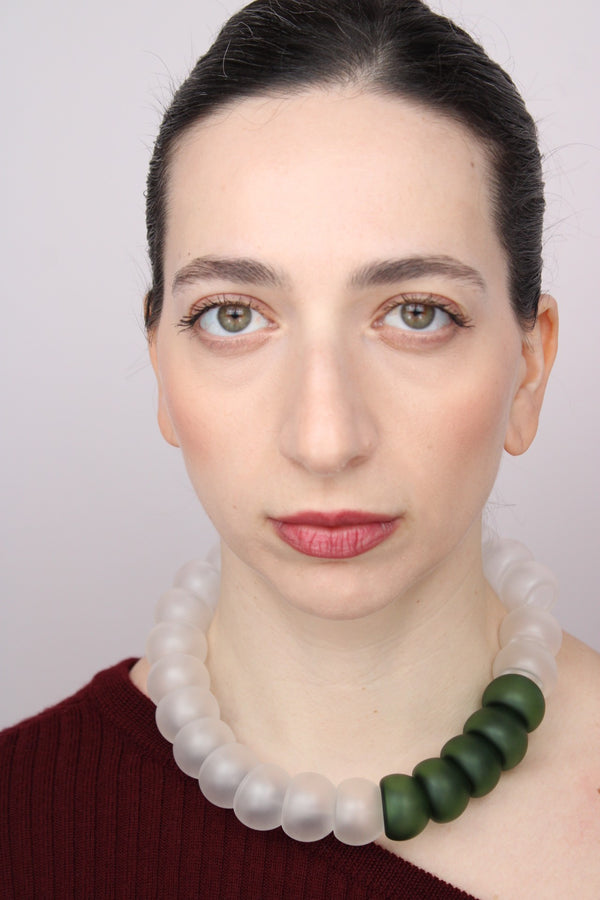 Agapurni NO.3 in Clear and Verderello |Necklace|