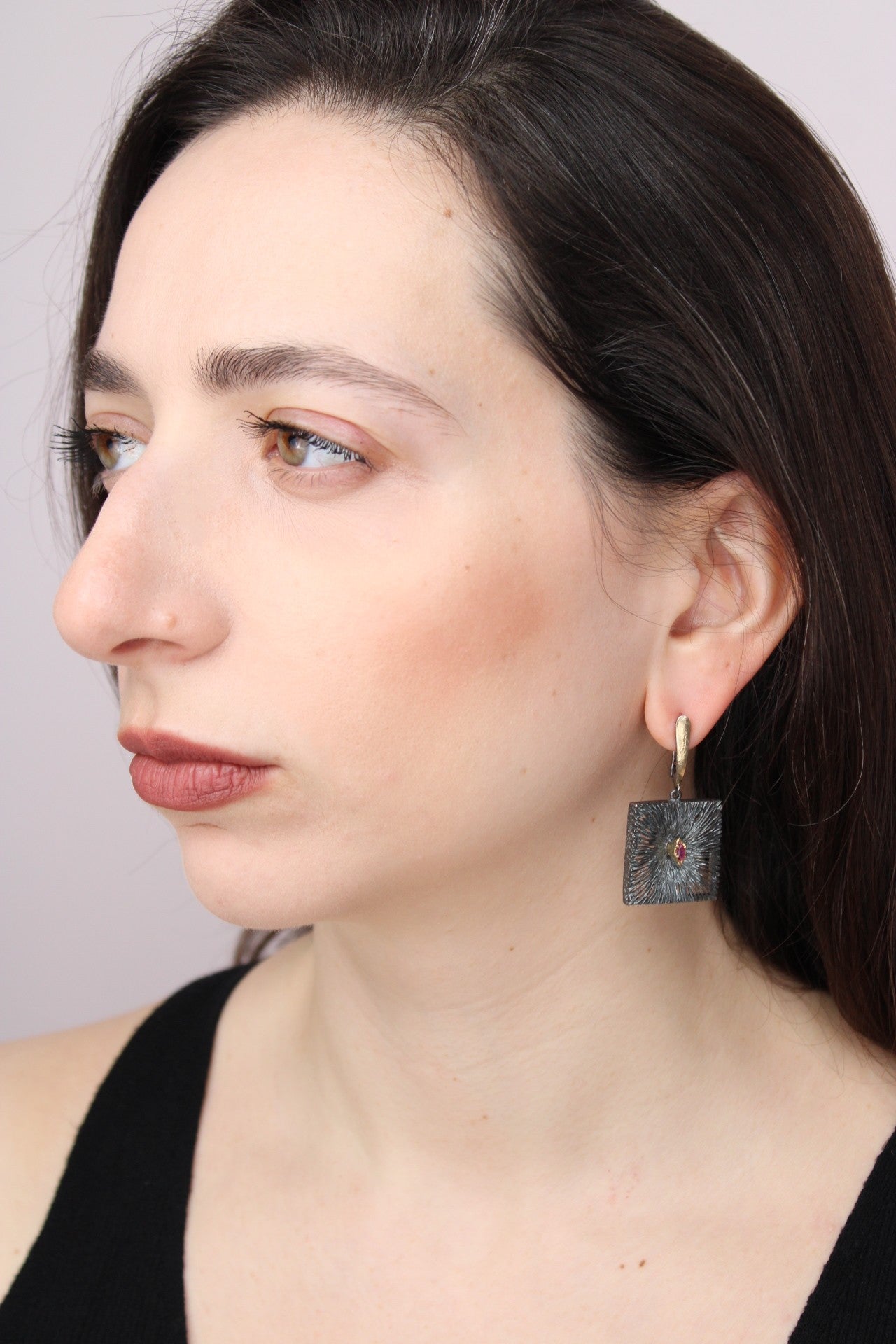 Apotrépein |Earrings|
