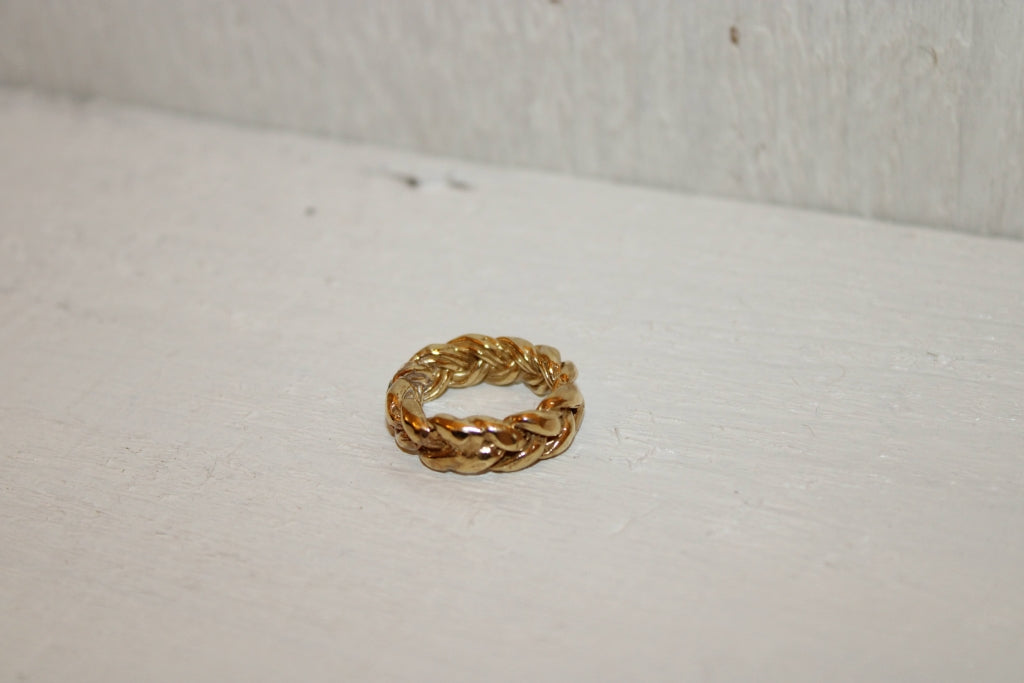 Noemie Petite Ring
