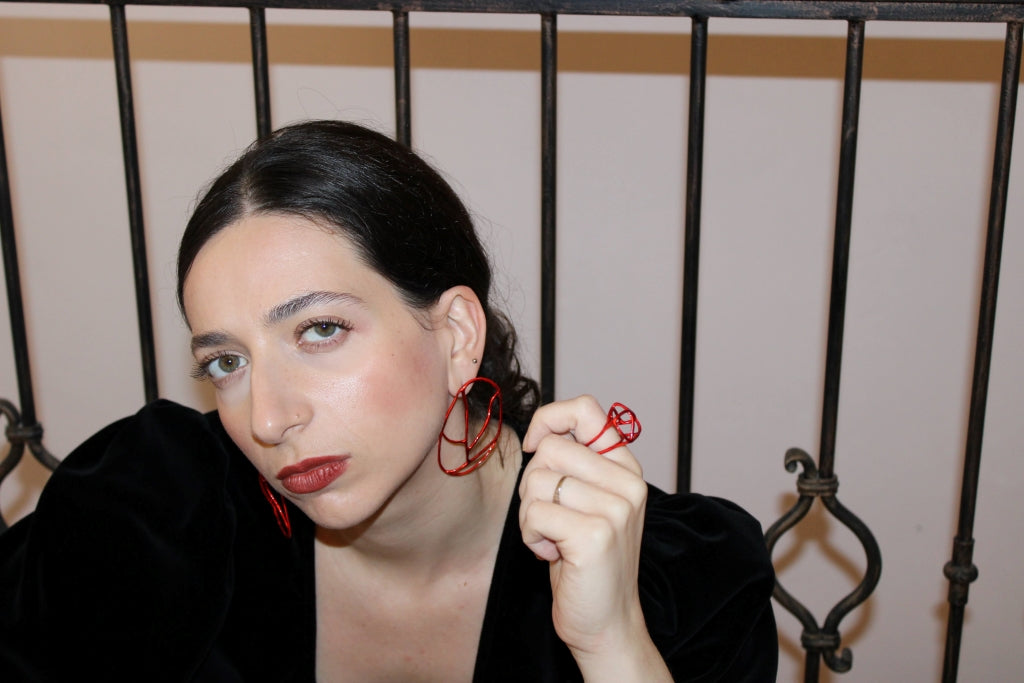 Lineacontinua Medium Ring in Red