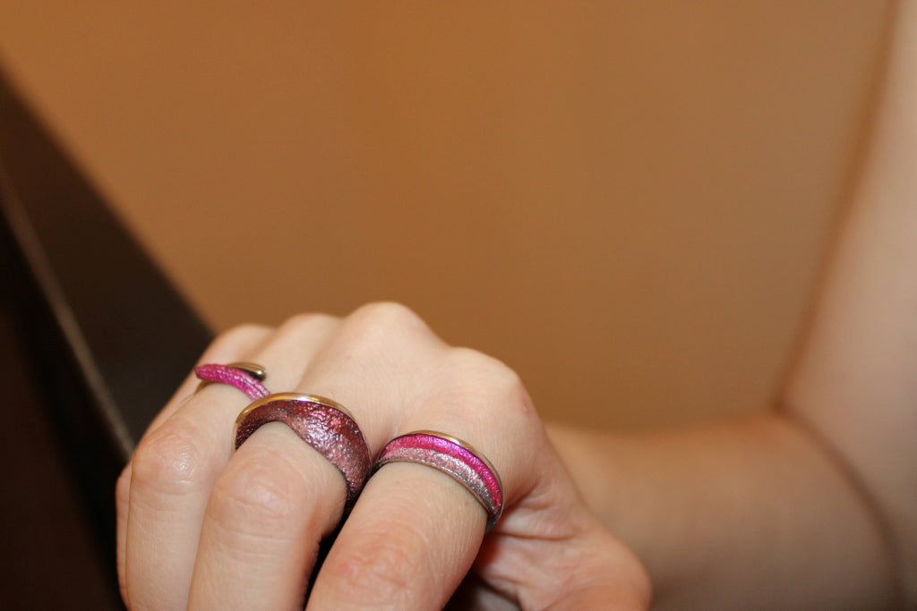 Moebius Ring in Pink and Red