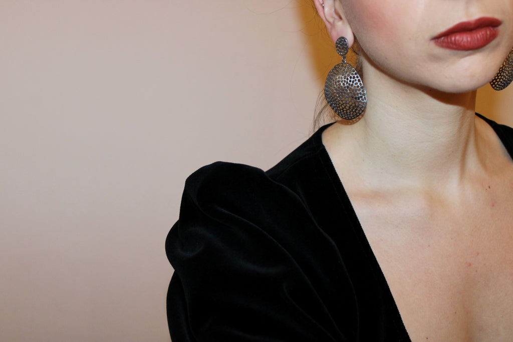Big Aria in Black |Earrings|