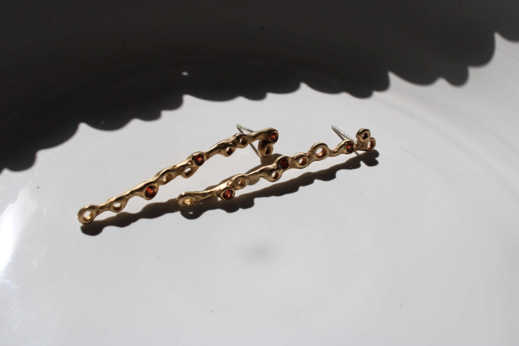 Aequorea Silhouette in Bronze + Garnets |Earrings|