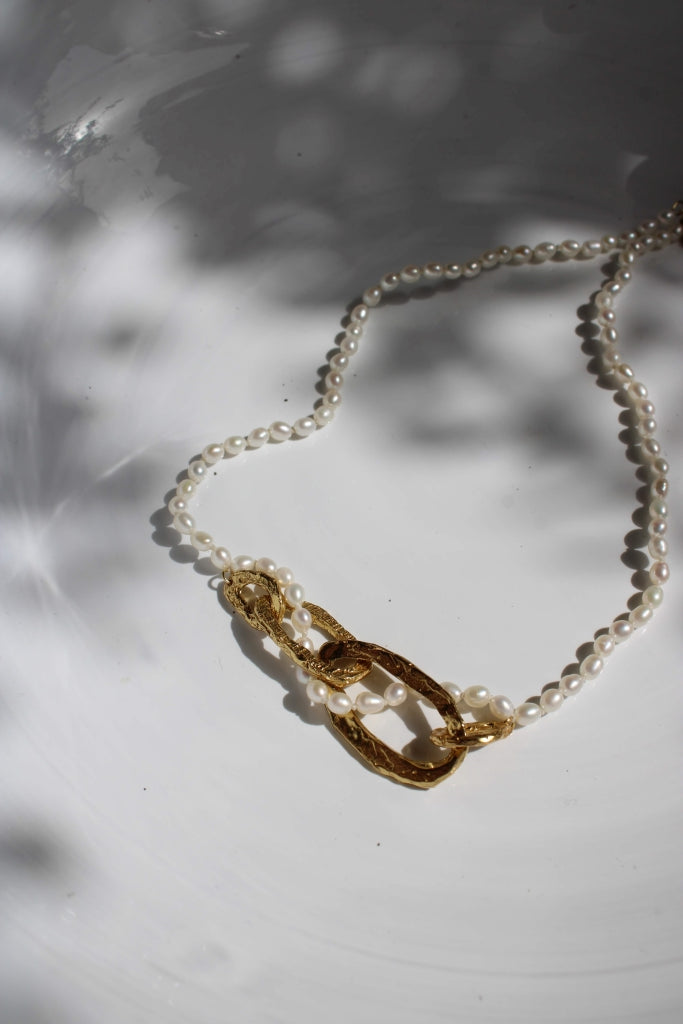 Neia Necklace