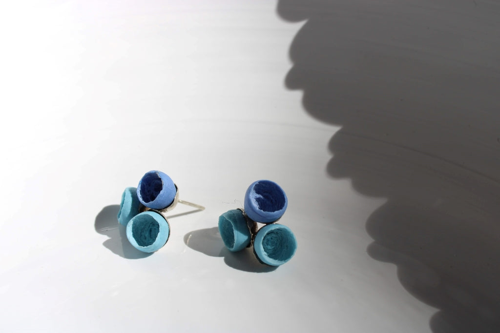 Flora Grappolo Earrings in Blue