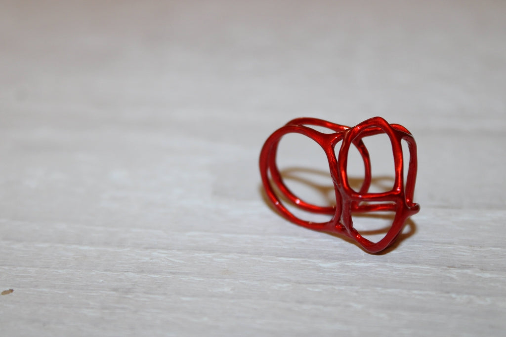 Lineacontinua Medium Ring in Red