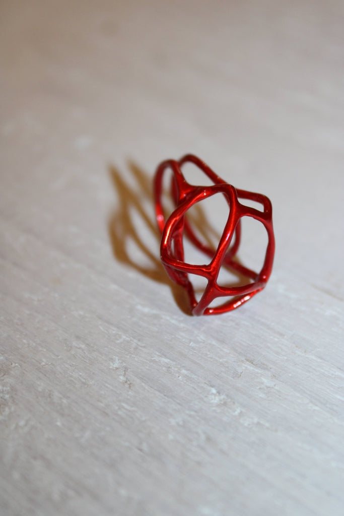 Lineacontinua Medium Ring in Red